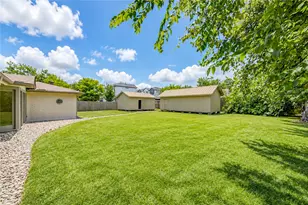 1939 Wycliffe Dr, Houston, TX 77043 - Photo 21