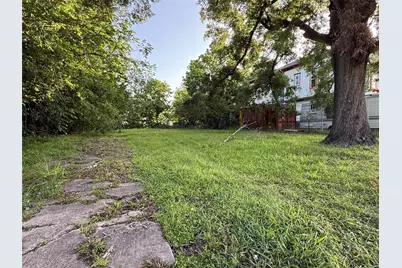 5307 Willow Glen Drive, Houston, TX 77033 - Photo 5