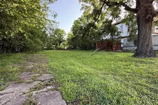 5307 Willow Glen Dr, Houston, TX 77033 - Photo 5