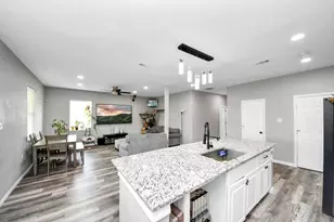 623 Medina St, Houston, TX 77012 - Photo 9