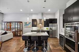 2410 Couch St, Houston, TX 77008 - Photo 5