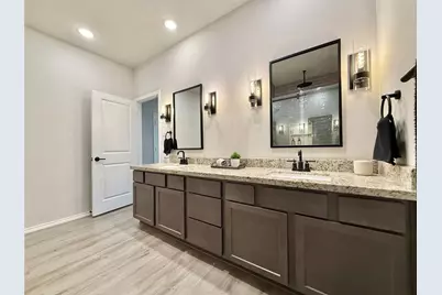 13051 Clearview Drive, Willis, TX 77318 - Photo 25