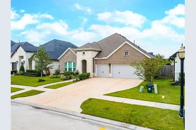 1912 Silver Point Court, Friendswood, TX 77546 - Photo 3