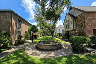 12 Kings Row, Houston, TX 77069 - Photo 3