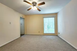 12 Kings Row, Houston, TX 77069 - Photo 17