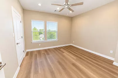 3248 Creekmont Drive, Houston, TX 77091 - Photo 15
