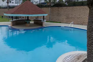 9520 Seawall Blvd, Galveston, TX 77554 - Photo 17