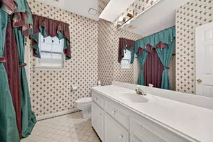 1010 Mill Valley Dr, Sugar Land, TX 77498 - Photo 35