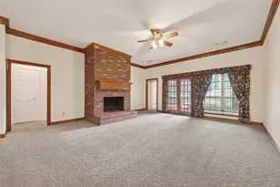 1010 Mill Valley Dr, Sugar Land, TX 77498 - Photo 29