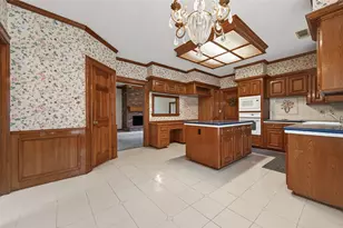 1010 Mill Valley Dr, Sugar Land, TX 77498 - Photo 17