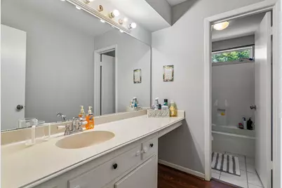 7534 Quail Meadow Drive, Houston, TX 77071 - Photo 9
