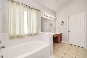 1922 Makenna Ln, Houston, TX 77049 - Photo 25