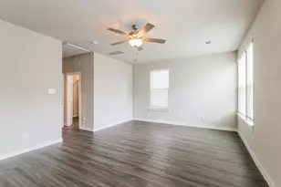 18334 W Centro Cir, Shenandoah, TX 77385 - Photo 11