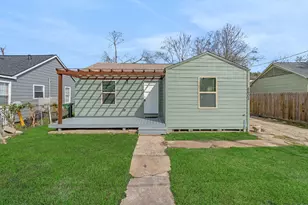 6603 Victoria St, Houston, TX 77020 - Photo 1