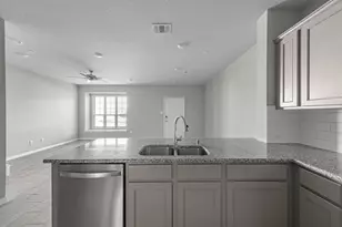 8041 Scanlan Trl, Missouri City, TX 77459 - Photo 9