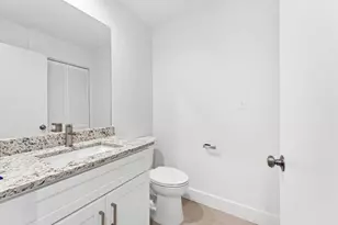 2829 Timmons Ln, Houston, TX 77027 - Photo 9