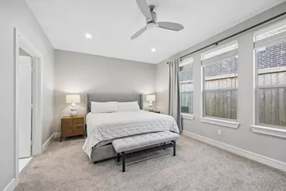 940 W 21st Street, Houston, TX 77008 - Photo 11
