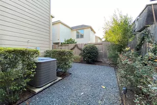 9510 S Cedarpost Square St, Houston, TX 77055 - Photo 45