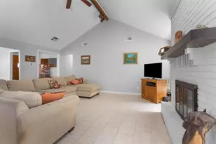 445 Augusta Dr, Huntsville, TX 77340 - Photo 13