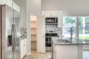 9810 Arbor Oak, Willis, TX 77318 - Photo 11