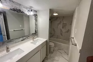 9711 Linkmeadow Ln, Houston, TX 77025 - Photo 9