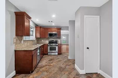 7760 High Village Drive, Houston, TX 77095 - Photo 5
