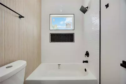 2112 Des Chaumes Street, Houston, TX 77026 - Photo 29