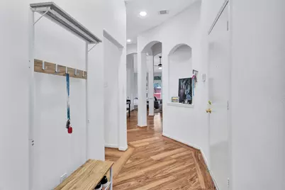 2131 Lakewind Lane, League City, TX 77573 - Photo 9