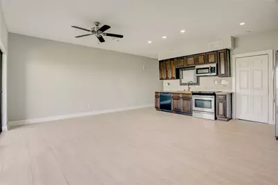 351 Lakeside Lane #102, Houston, TX 77058 - Photo 5