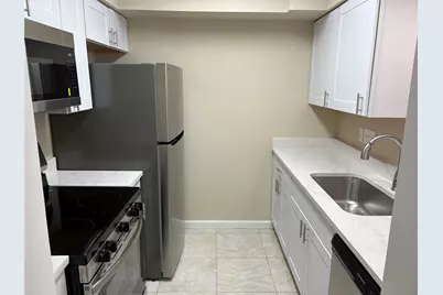 4645 Wild Indigo Street #366, Houston, TX 77027 - Photo 5