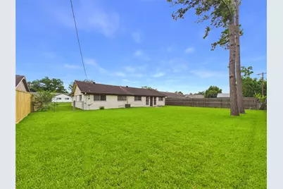 1909 Tracy Lynn Lane, Alvin, TX 77511 - Photo 5