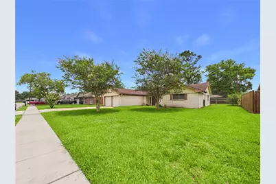 1909 Tracy Lynn Lane, Alvin, TX 77511 - Photo 3