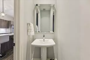 1211 Caroline St, Houston, TX 77002 - Photo 21