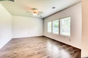 407 Magnolia St, Richwood, TX 77566 - Photo 11