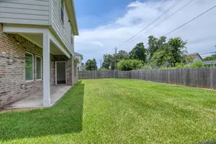 407 Magnolia St, Richwood, TX 77566 - Photo 27
