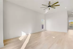 10510 Ashville Dr, Houston, TX 77051 - Photo 9