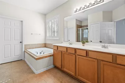 14807 Summer Knoll Lane, Houston, TX 77044 - Photo 9