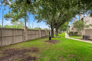3124 Holly Hall St, Houston, TX 77054 - Photo 19