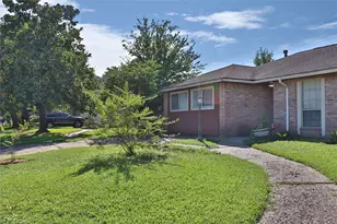 2706 S Brompton Dr, Pearland, TX 77584 - Photo 3