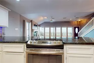 925 Bonita St, Bayou Vista, TX 77563 - Photo 15