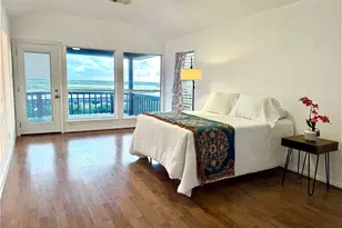 925 Bonita St, Bayou Vista, TX 77563 - Photo 3