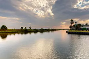 925 Bonita St, Bayou Vista, TX 77563 - Photo 45