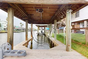 925 Bonita St, Bayou Vista, TX 77563 - Photo 9