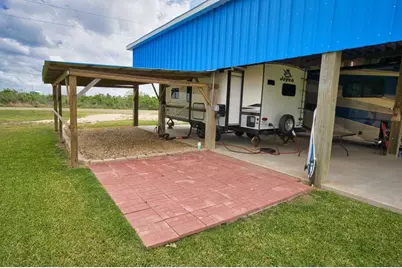 6194 S South Shore Street, Sargent, TX 77414 - Photo 11