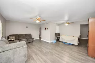 817 Church St, Crosby, TX 77532 - Photo 5