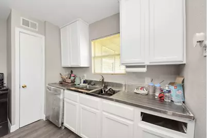 817 Church Street, Crosby, TX 77532 - Photo 9