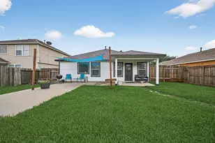 919 Wild Cotton Rd, Rosenberg, TX 77471 - Photo 17