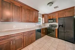 3302 Longwood Dr, Pasadena, TX 77503 - Photo 3