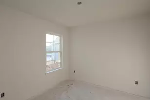 682 Falling Cave Dr, Willis, TX 77378 - Photo 9