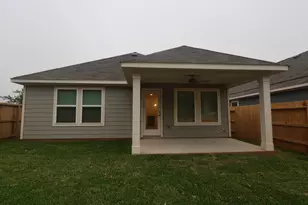 682 Falling Cave Dr, Willis, TX 77378 - Photo 9